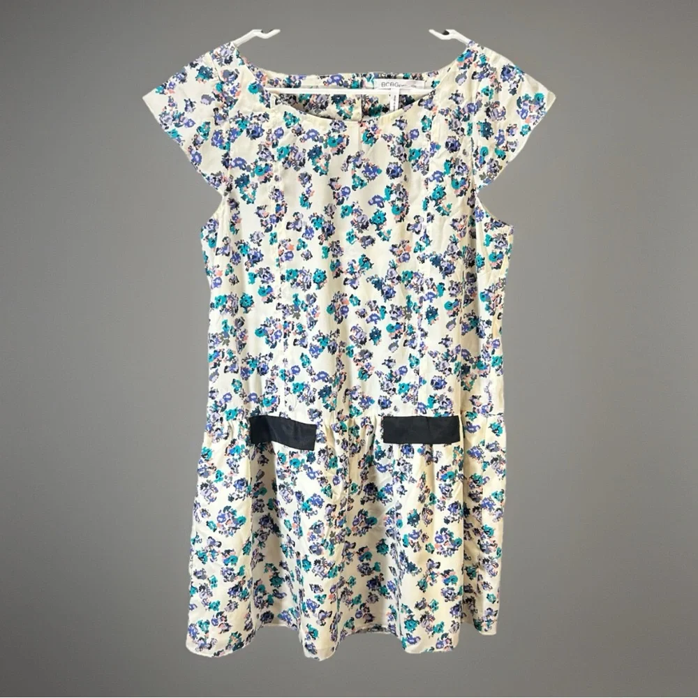 BCBGeneration Atlantis Cont Pocket Dress Shift Cap Sleeve Floral Print Size M - Picture 3 of 11